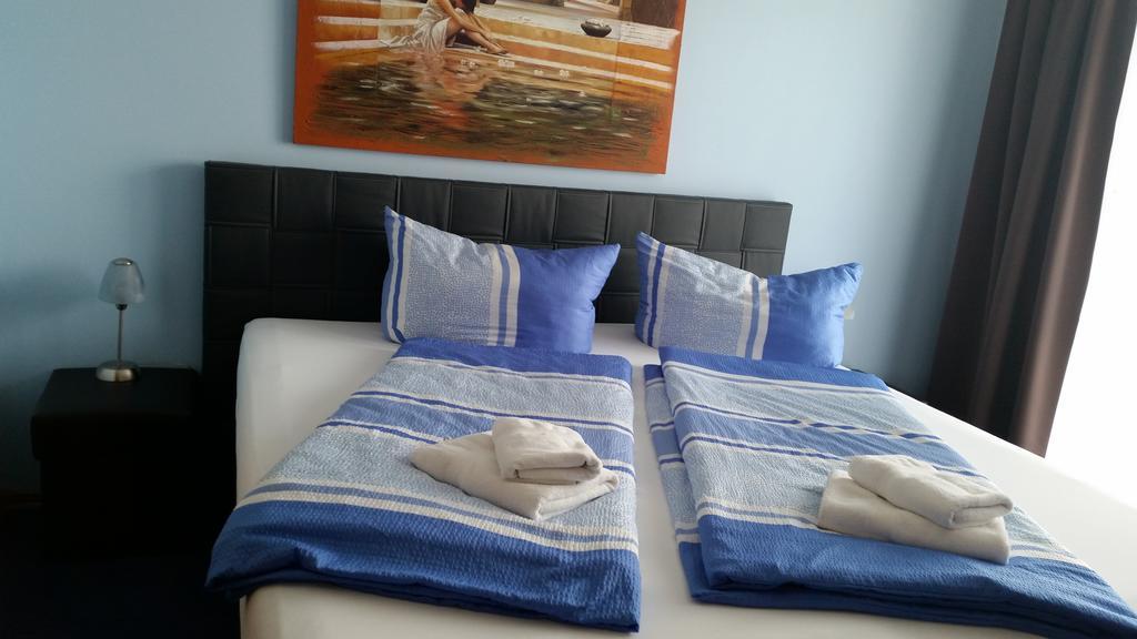 Hotel Ackermann Riedstadt Extérieur photo