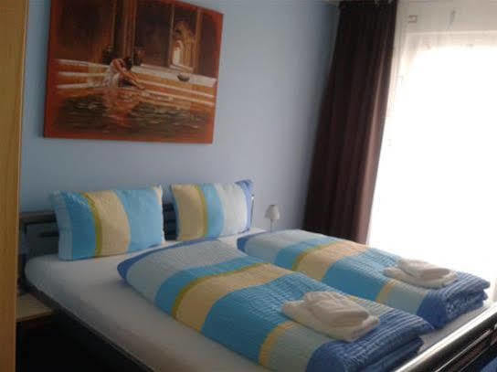 Hotel Ackermann Riedstadt Extérieur photo