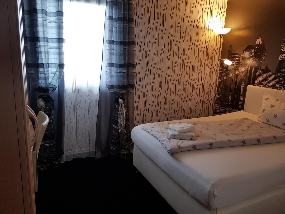 Hotel Ackermann Riedstadt Extérieur photo