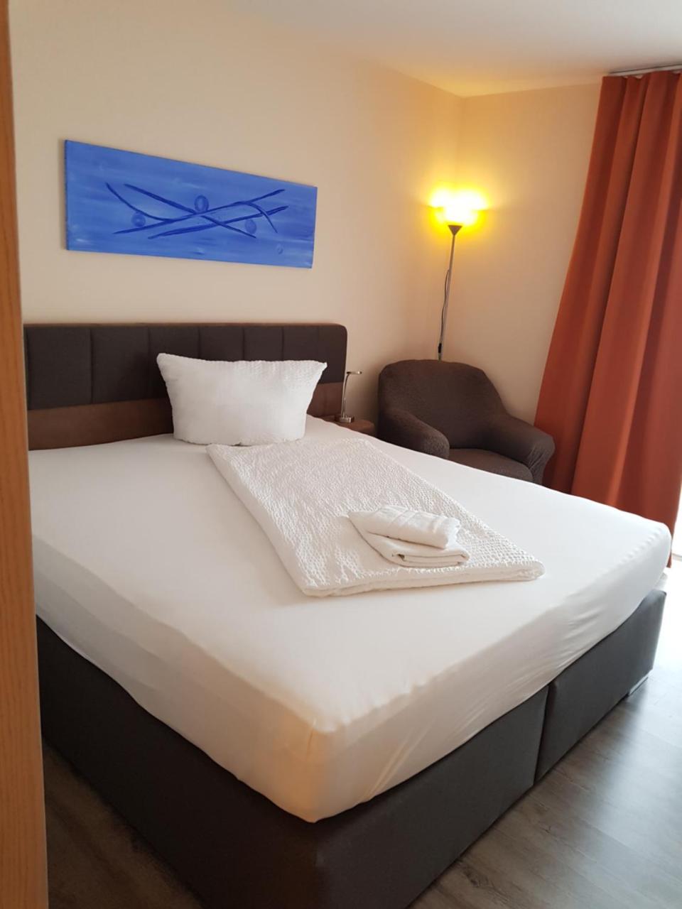Hotel Ackermann Riedstadt Extérieur photo