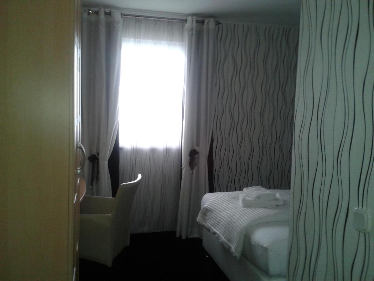 Hotel Ackermann Riedstadt Chambre photo